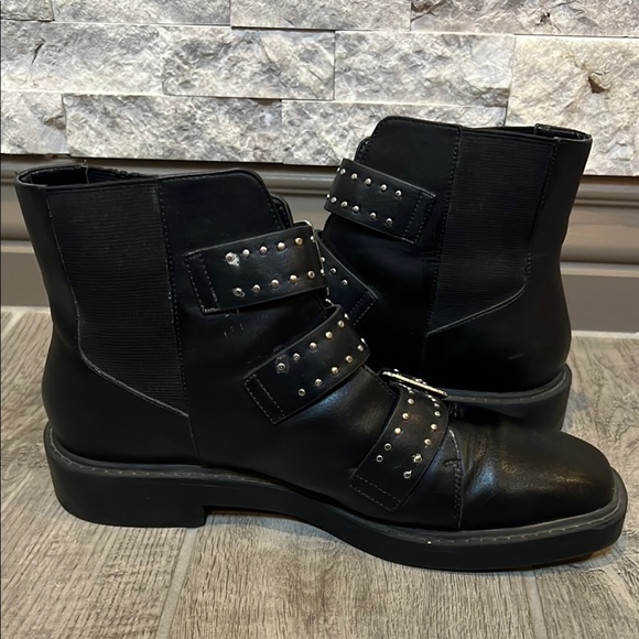 Urban Outfitters Black Zoe Triple buckle studded Straps size 9 - Picture 5 of 12